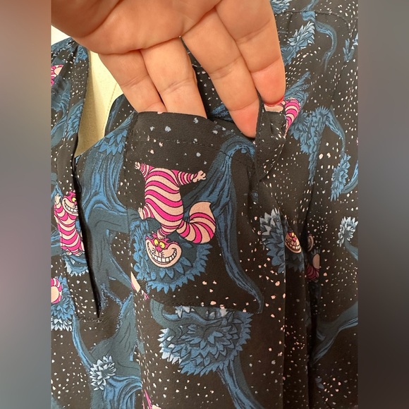 Disney Harper-Georgette Alice in Wonderland Pullover Tunic Blouse (911) - Picture 12 of 16